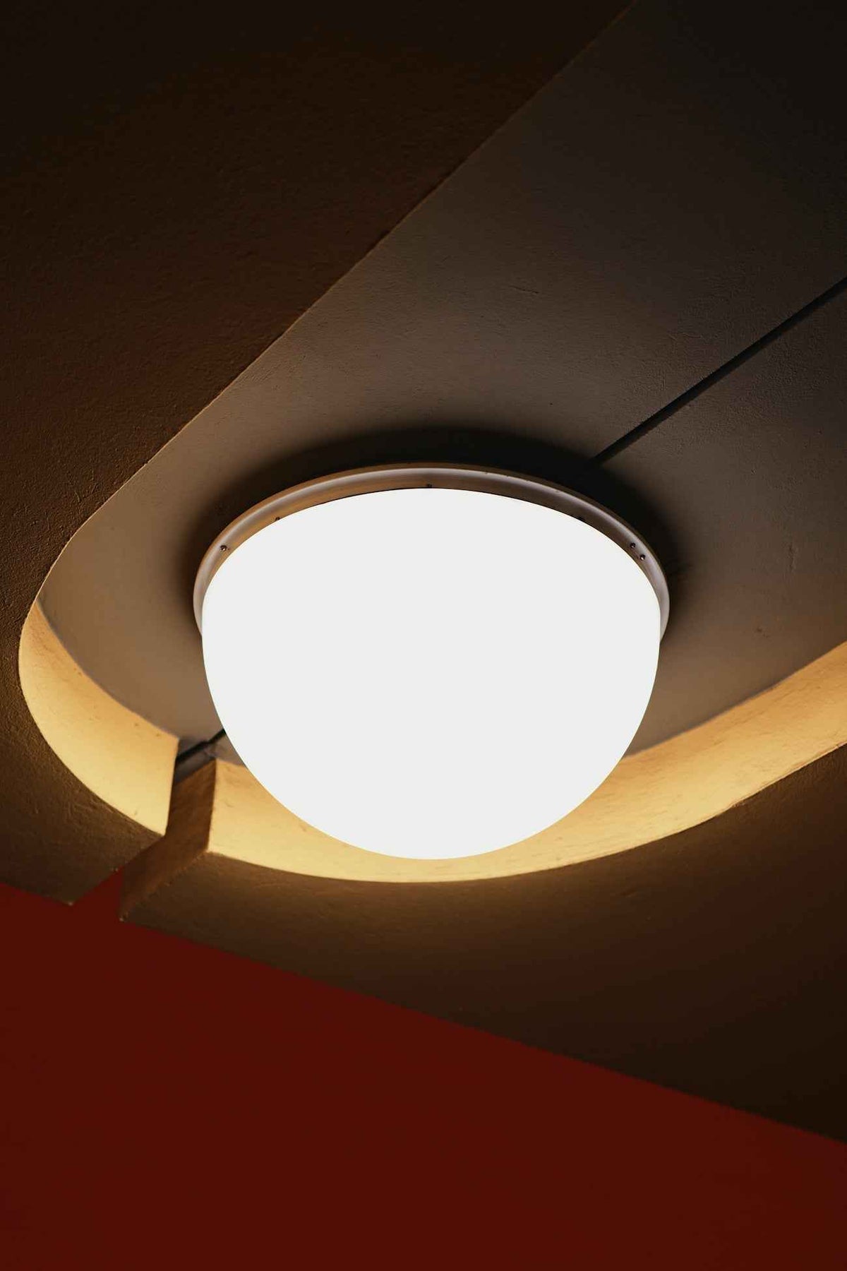 Maximize Modern Lighting with LED Decor for Eco-Friendly Homes