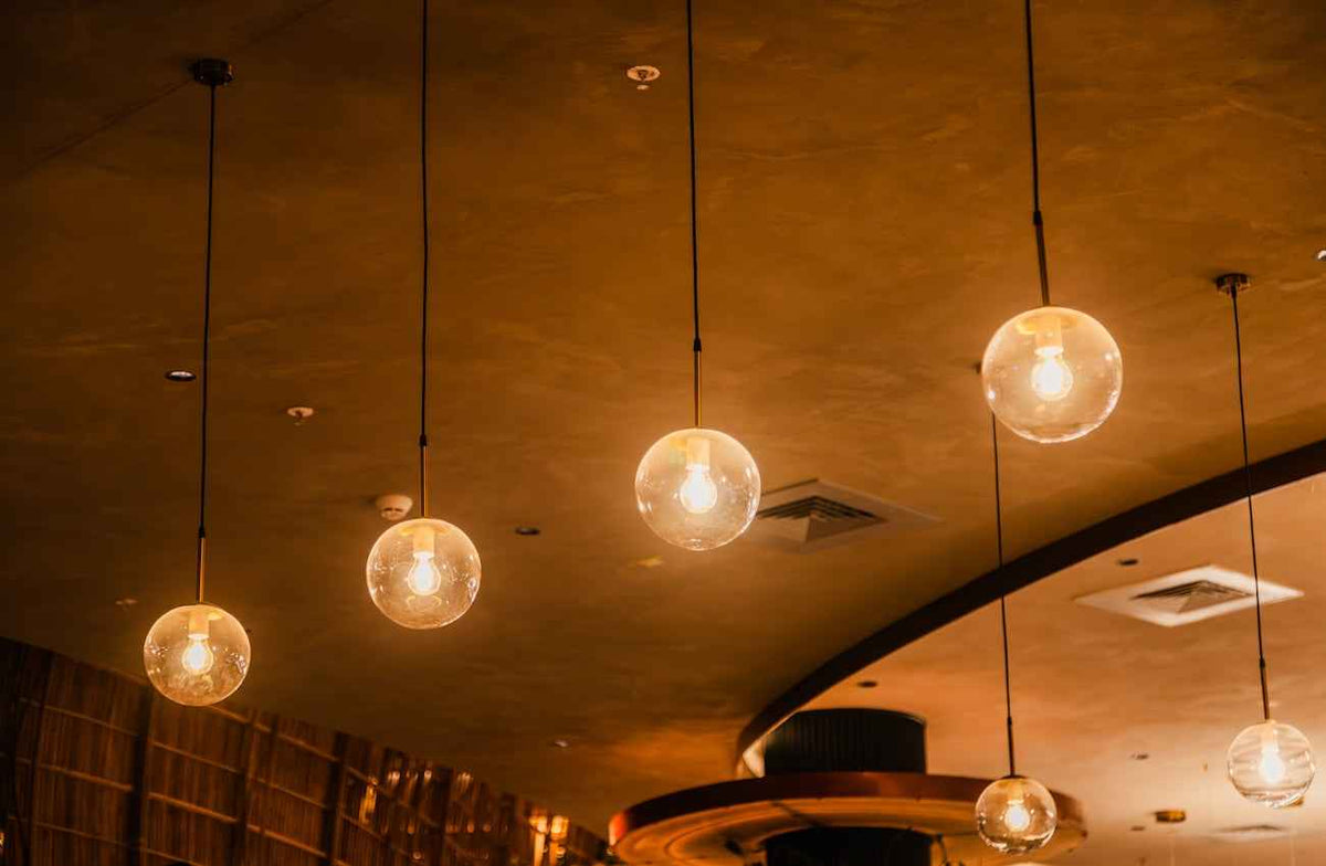 Modern LED Ceiling Fixtures: A Comparative Guide for Indoor LED Lights