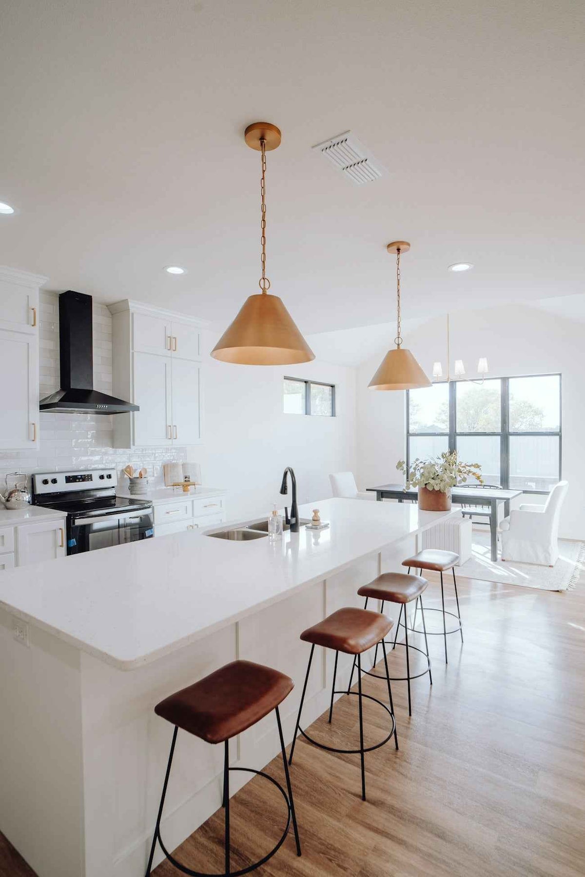 Indoor LED Lights: The Future of Home Decor and Kitchen Lighting Fixtures