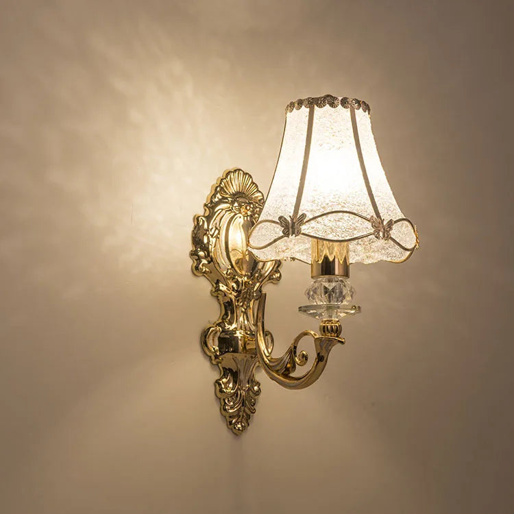 European Petal Wall Lamp – Elegant Gold Single-Head Wall Light for Bedroom, Living Room, and Corridor