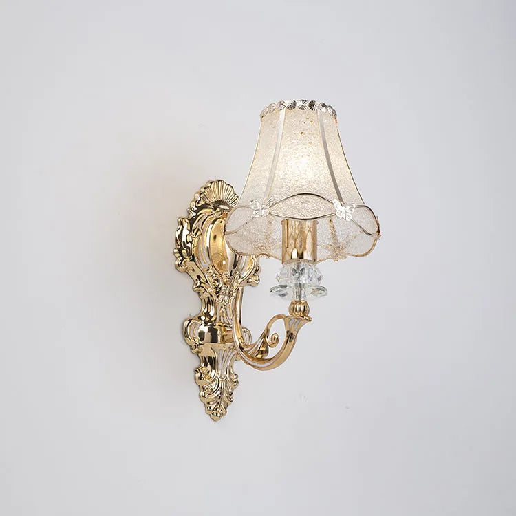 European Petal Wall Lamp – Elegant Gold Single-Head Wall Light for Bedroom, Living Room, and Corridor