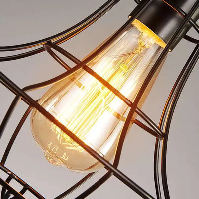 Industrial Chic Pendant Lamp - Modern Edge for Any Space