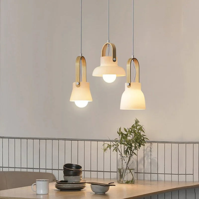 Contemporary Pendant Lights: Ideal for Dining Rooms, Kitchens, Bars, and Bedrooms