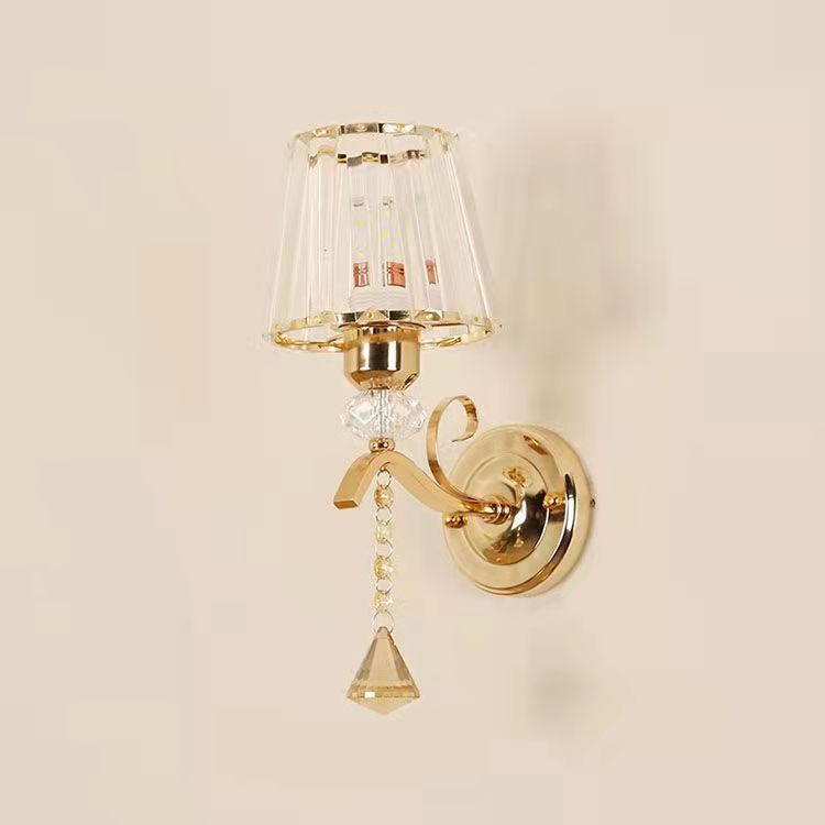 European Petal Wall Lamp – Elegant Gold Single-Head Wall Light for Bedroom, Living Room, and Corridor