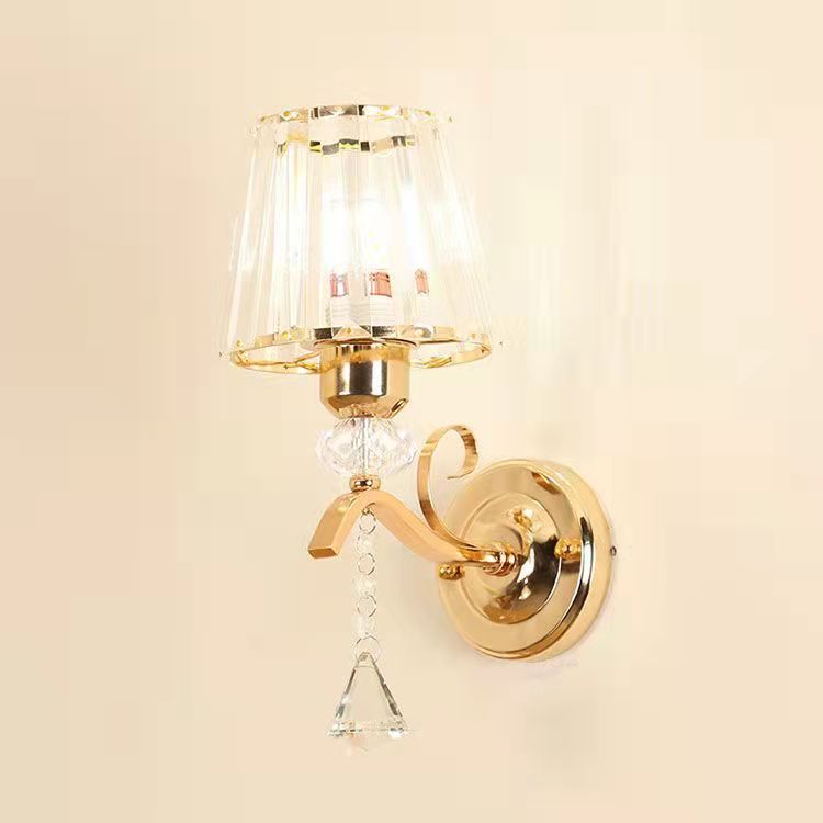 European Petal Wall Lamp – Elegant Gold Single-Head Wall Light for Bedroom, Living Room, and Corridor