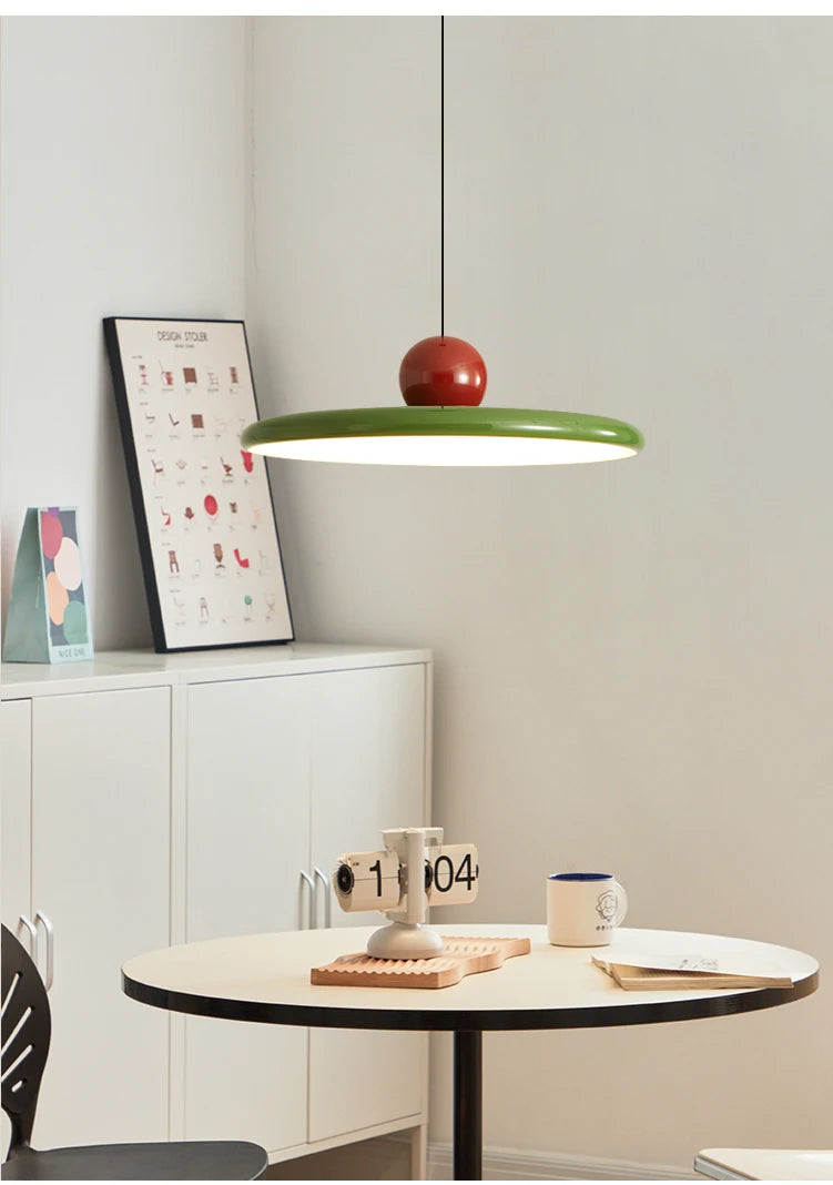 Nordic Cream Wind Flying Saucer Pendant Light – Retro Bauhaus Design for Elegant Spaces