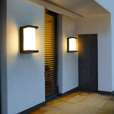 Motion-Sensing Outdoor Wall Lamp: Illuminate Your Outdoor Spaces with Style and Security