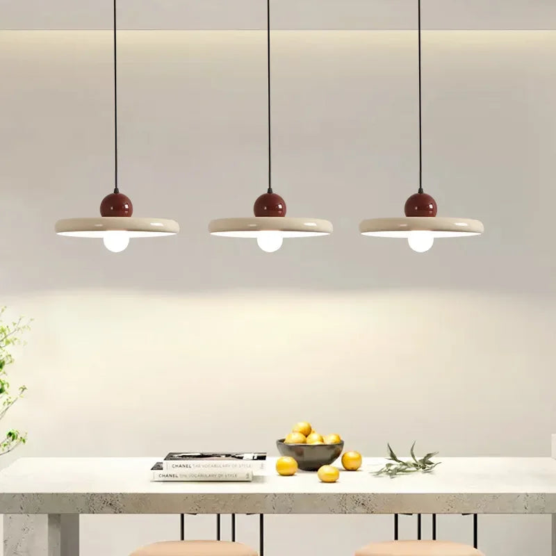 LED Minimalist UFO Pendant Lamp: Perfect for Restaurants, Dining Halls, Bar Tables - Modern and Minimalist Design