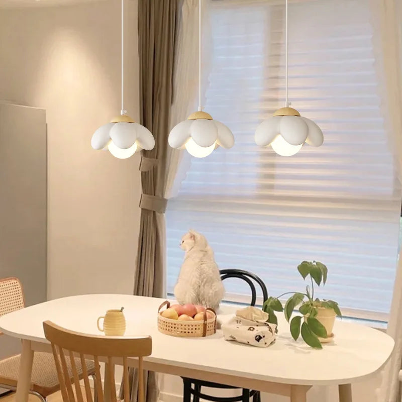 Nordic Pendant Light Modern Cream Flower Styling Hanging Lamp Indoor Lighting Room Decor chandeliers