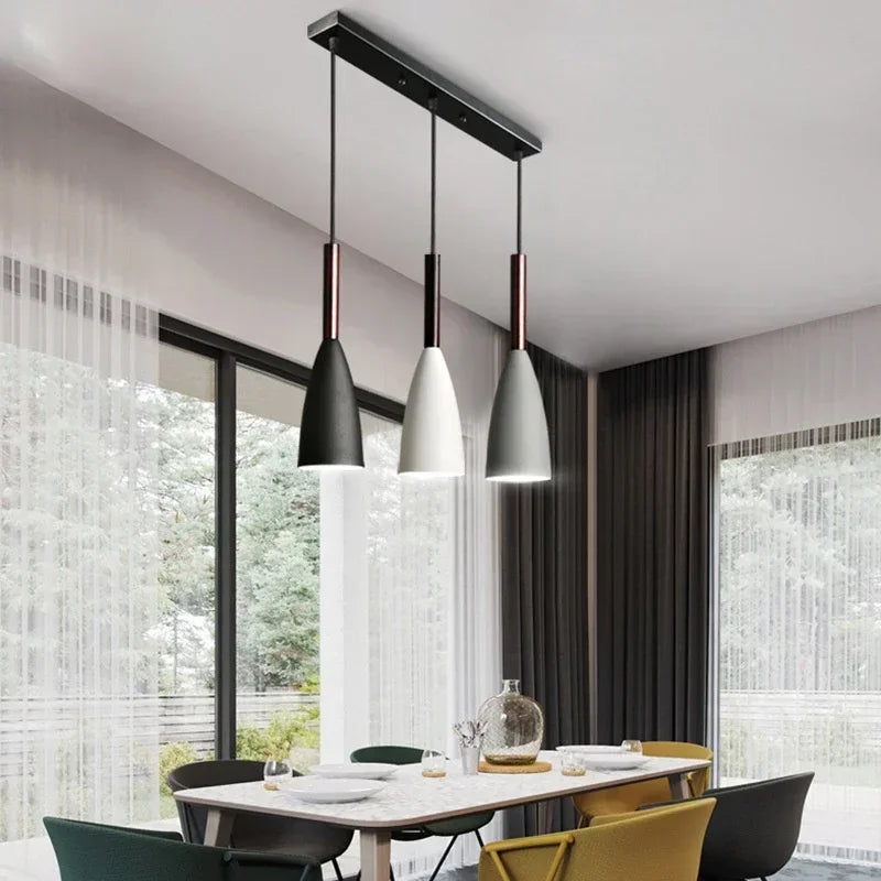 Modern Aluminum Pendant Light - Single Lamp Ceiling Fixture for Indoor Restaurant Decoration