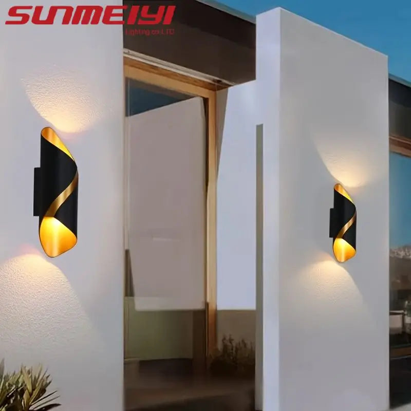 Modern Style: IP65 Waterproof Double Head LED Wall Light for Homes and Hotels