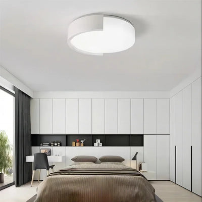 Latest Nordic Classic Black White Simple LED Ceiling Light Designer Creative Living Room Bedroom Room Study Ceiling Lamp