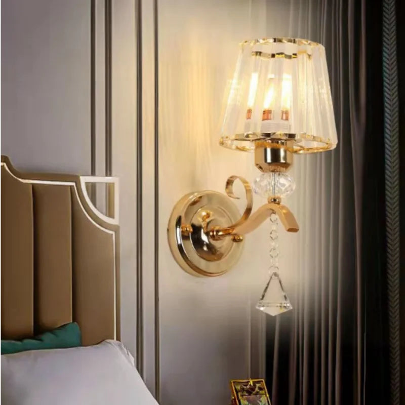 European Petal Wall Lamp – Elegant Gold Single-Head Wall Light for Bedroom, Living Room, and Corridor