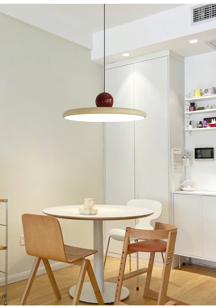 Nordic Cream Wind Flying Saucer Pendant Light – Retro Bauhaus Design for Elegant Spaces