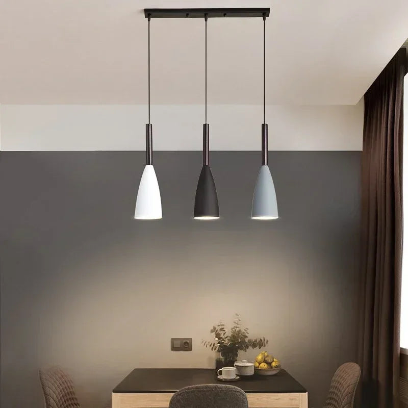 Modern Aluminum Pendant Light - Single Lamp Ceiling Fixture for Indoor Restaurant Decoration
