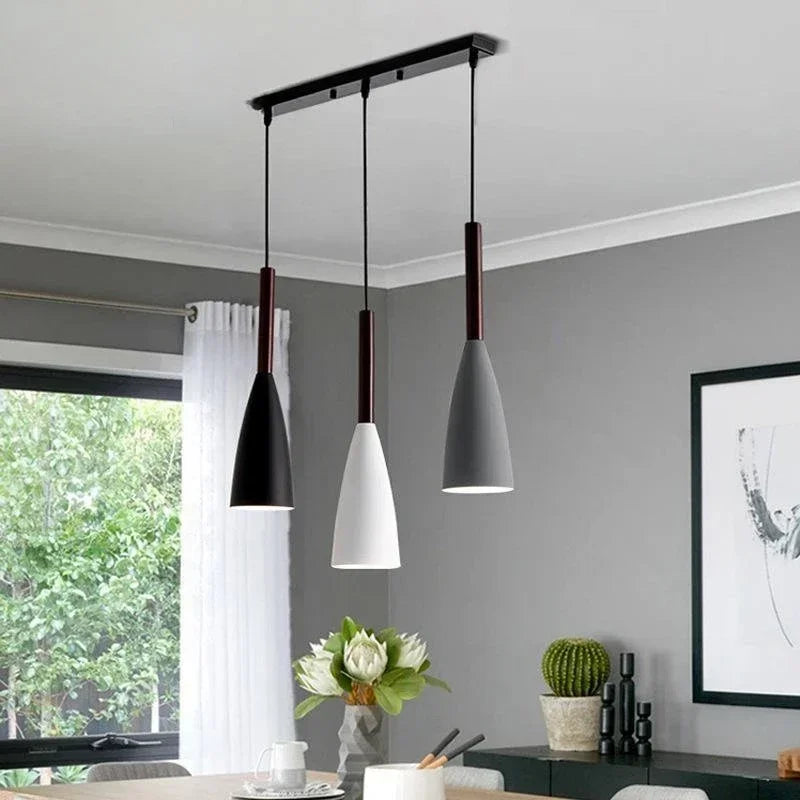 Modern Aluminum Pendant Light - Single Lamp Ceiling Fixture for Indoor Restaurant Decoration