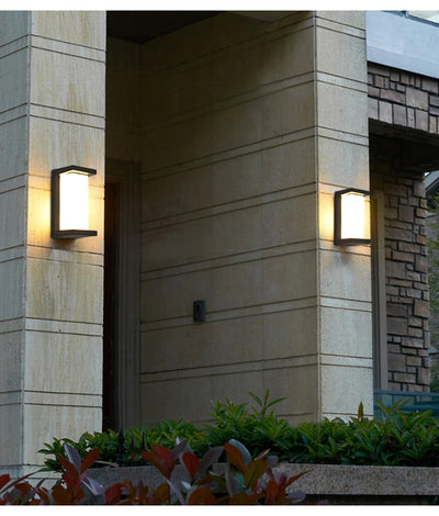 Motion-Sensing Outdoor Wall Lamp: Illuminate Your Outdoor Spaces with Style and Security