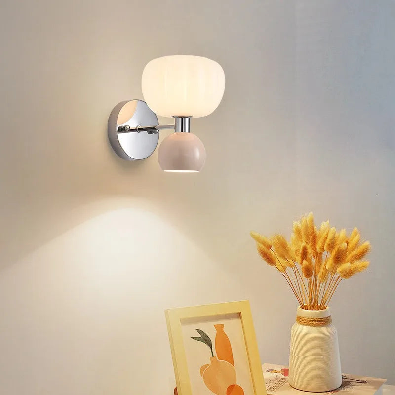 French Retro Cream Wall Lamp for Bedroom and Study Room: Eye Protection, Living Room Atmosphere Decor Lighting